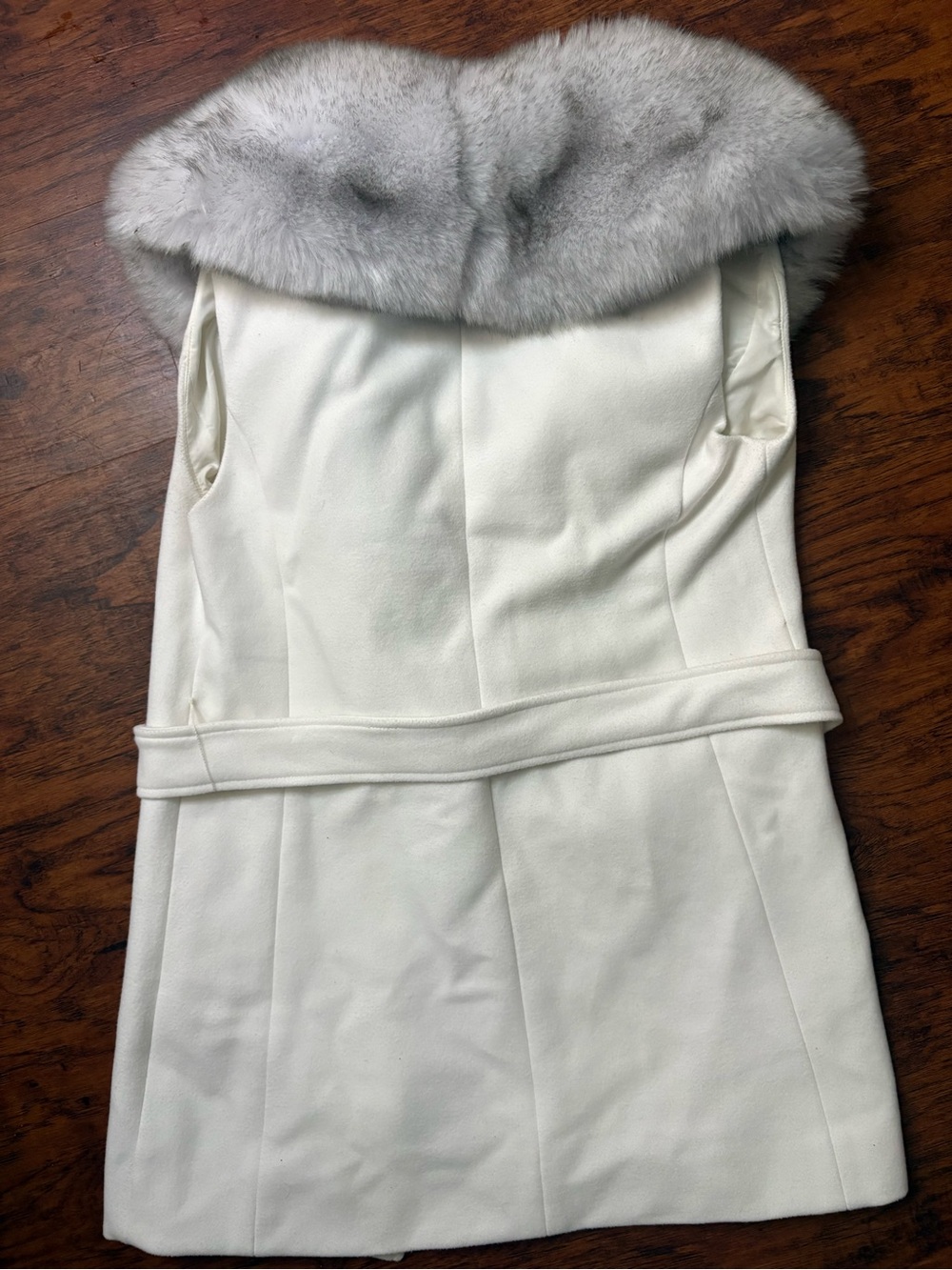 White House Black Market White Vest with Gray Faux Fur Collar - Picture 5 of 5